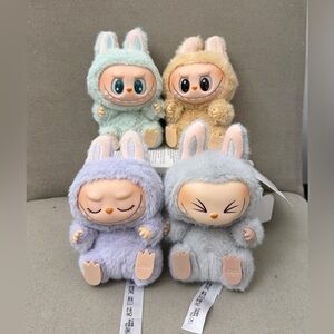 LABUBU THE MONSTERS HAVE A SEAT